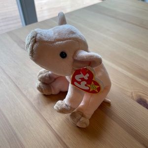 Ty Beanie Baby "Knuckles" the Pig